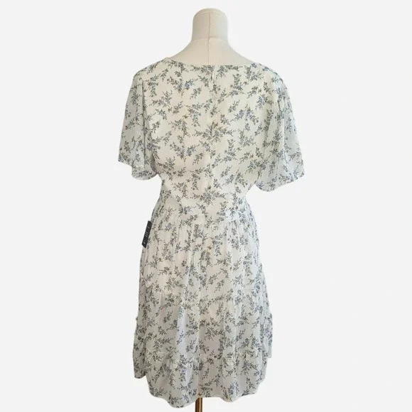 NWT Lulus x Lush So True White Floral Print Tiered Short Sleeve Mini Dress - M - Picture 4 of 10